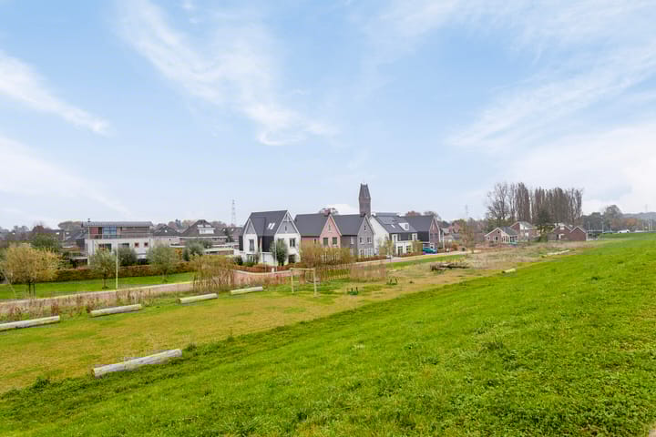 Foto 38 van Van Woerkomstraat 15