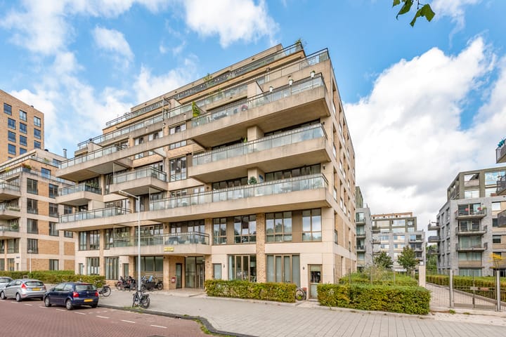 Foto 50 van Saskia van Uijlenburgkade 88