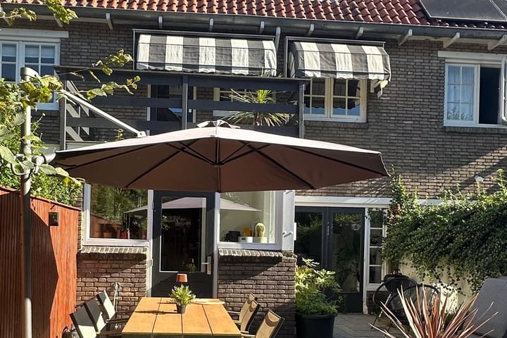 View photo 57 of Burgemeester van Meursstraat 26