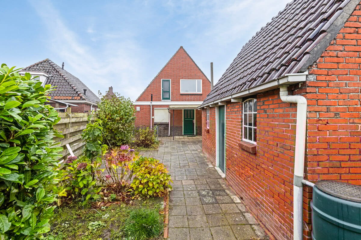 Photo 12 of Hoofdweg 55