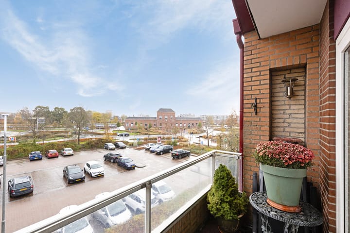 Foto 1 van Johan van den Kornputplein 17