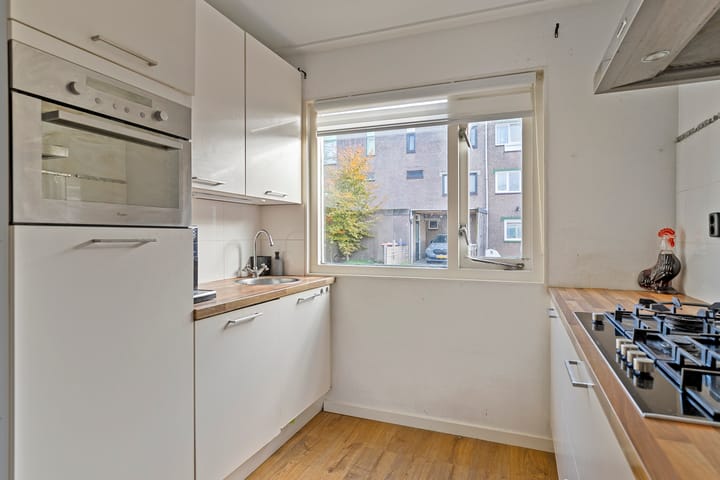 Foto 10 van Oostzeestraat 85