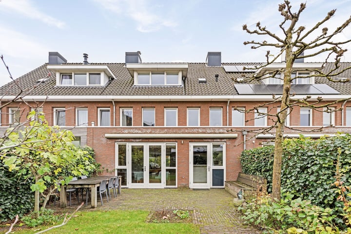 Bekijk foto 22 van Mgr. Zwijsenstraat 18