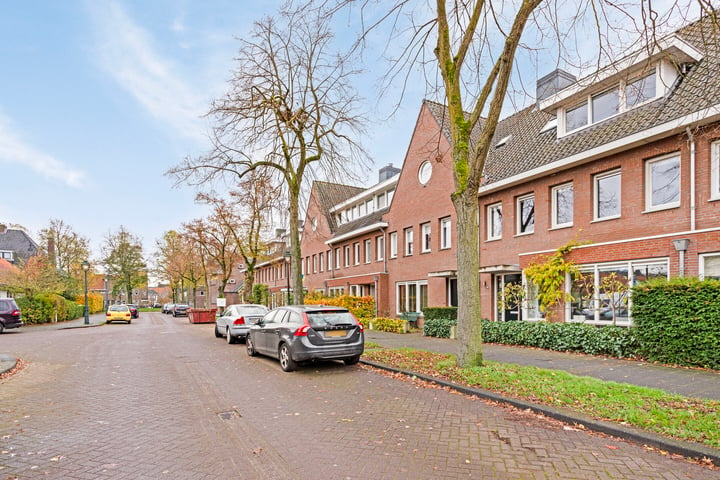 View photo 42 of Mgr. Zwijsenstraat 18