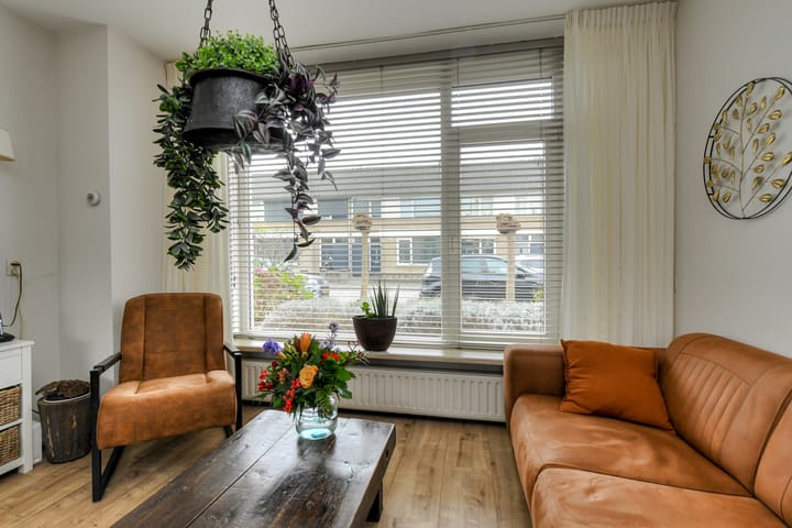 Foto 10 van Dr. Poelsstraat 37