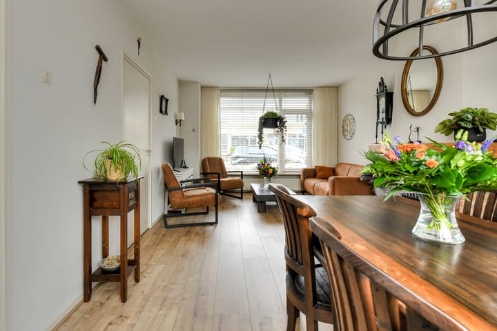 Foto 15 van Dr. Poelsstraat 37