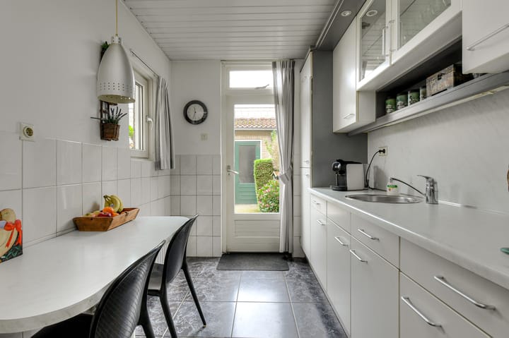 Foto 16 van Dr. Poelsstraat 37