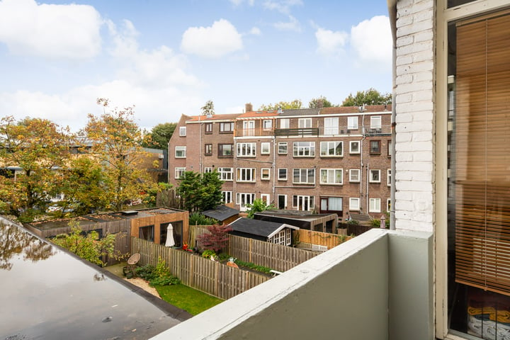 View photo 47 of Willem van Hillegaersbergstraat 14-C