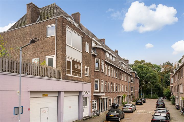 View photo 53 of Willem van Hillegaersbergstraat 14-C