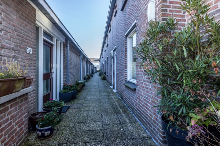 View photo 26 of Maastrichter Grachtstraat 16-D