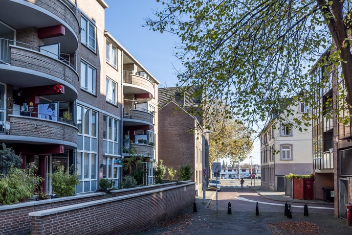 Bekijk foto 34 van Maastrichter Grachtstraat 16-D