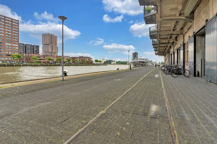 Foto 24 van Lloydstraat 92