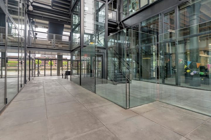 Foto 26 van Lloydstraat 92