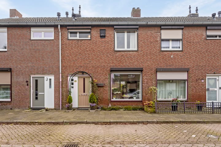 Foto 1 van Kruisboogruwe 27