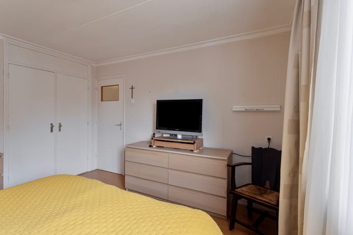 Foto 17 van Kruisboogruwe 27