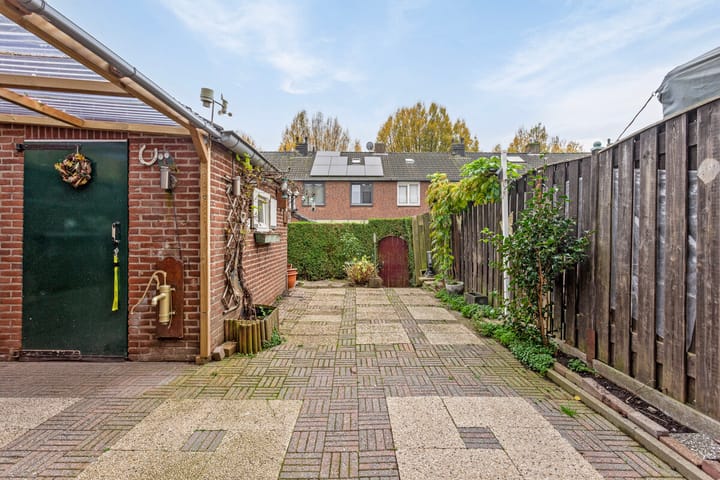 Foto 25 van Kruisboogruwe 27