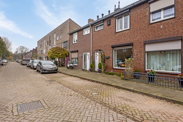 Foto 31 van Kruisboogruwe 27