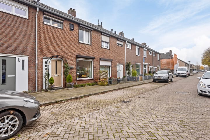 Foto 32 van Kruisboogruwe 27