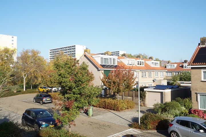 View photo 5 of Johan Wagenaarstraat 22