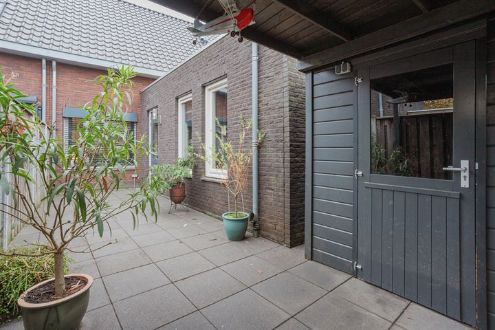 Bekijk foto 27 van Gebr. Douvenstraat 8