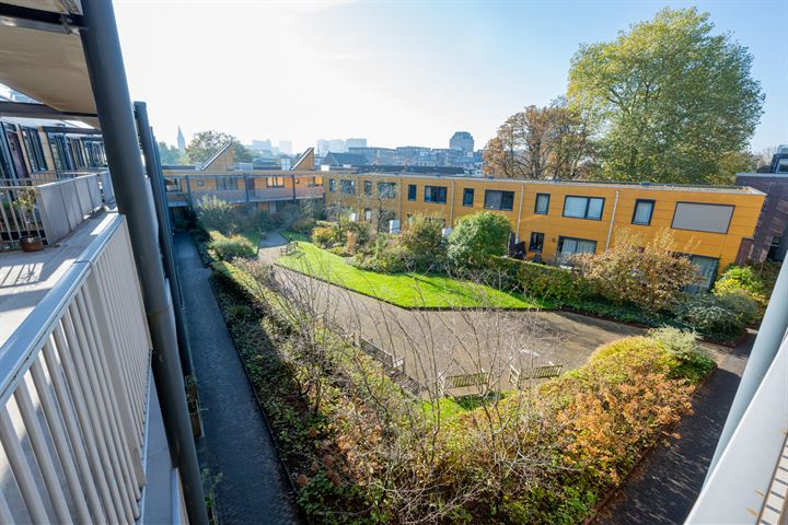 Bekijk foto 41 van Merelstraat 100