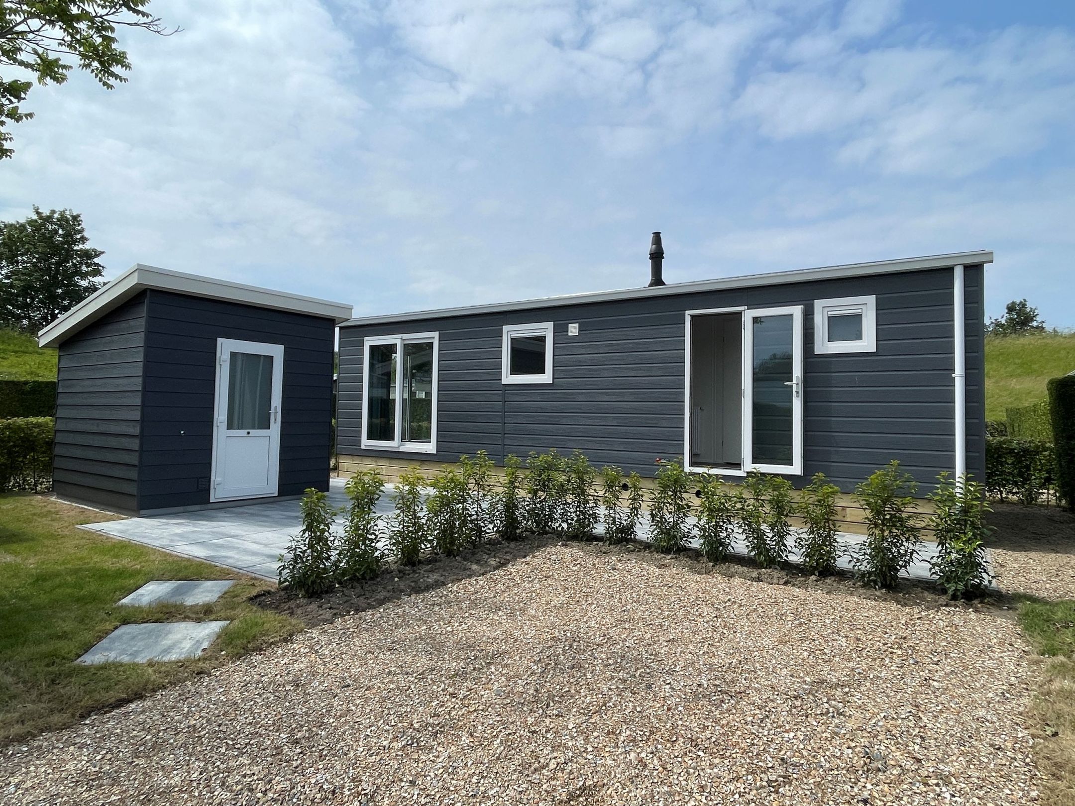 2-bedroom freehold villa in Brouwershaven — photo 1 of 5