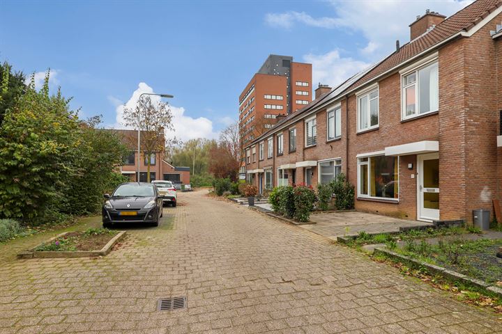 Bekijk foto 39 van Schepen van Hemerthstraat 12