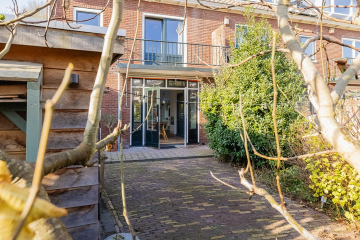 Bekijk foto 34 van Van Riebeecklaan 21