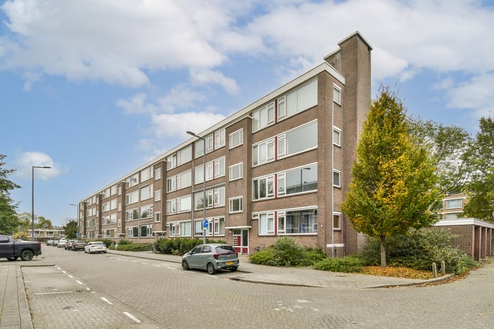 View photo 1 of Plotinusstraat 68