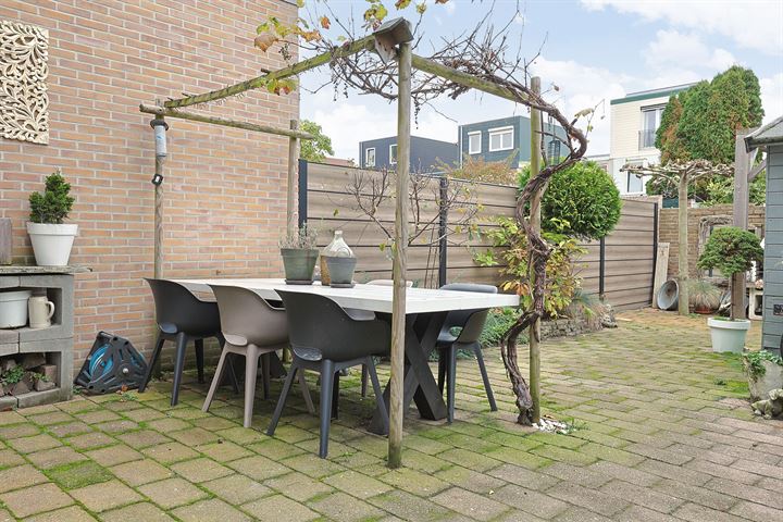 View photo 28 of Lindenstraat 27