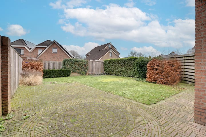 Foto 3 van van den Berghweg 9-A