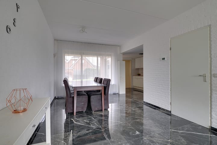 Foto 8 van van den Berghweg 9-A