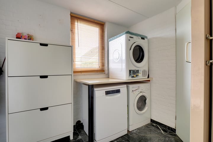 Foto 11 van van den Berghweg 9-A