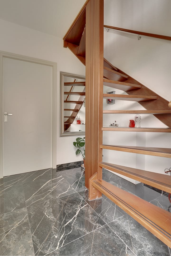 Foto 13 van van den Berghweg 9-A