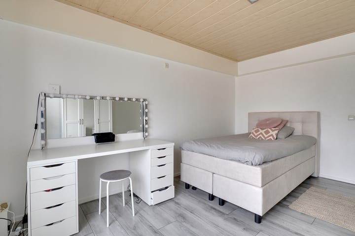 Foto 19 van van den Berghweg 9-A