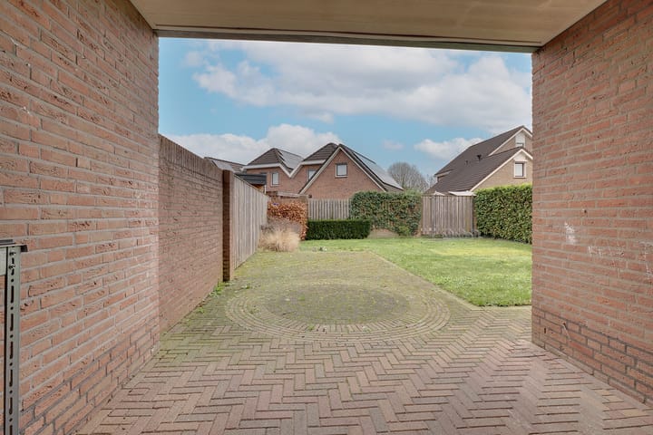 Foto 27 van van den Berghweg 9-A