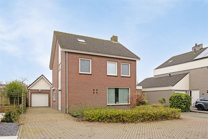 Bekijk foto 1 van Cor van der Bokstraat 24