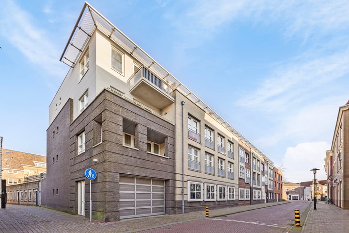 Bekijk foto 30 van Damstraat 60