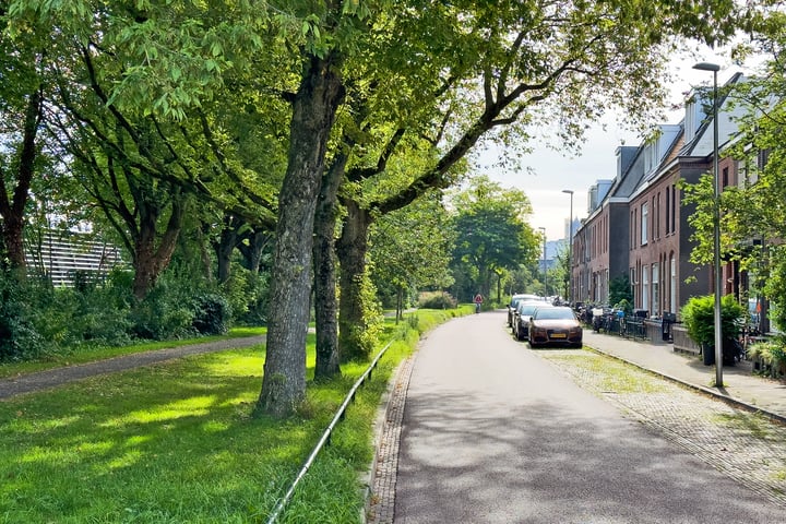 View photo 33 of Cremerstraat 104