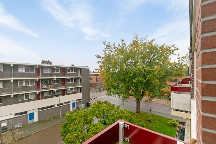 Bekijk foto 21 van Chrysantstraat 86