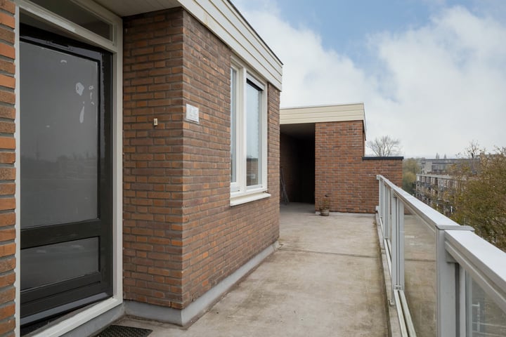 Bekijk foto 14 van Hadewijchstraat 143