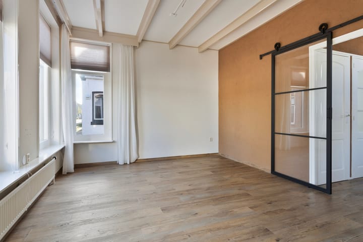 Foto 11 van Dwinger 19