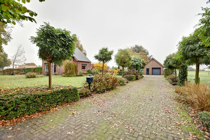 View photo 4 of Overloonseweg 24