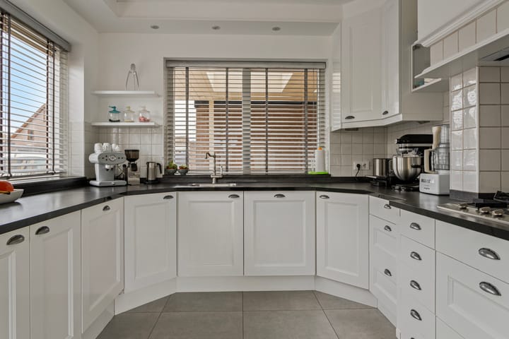 Photo 21 of Albert van Meerveldstraat 44