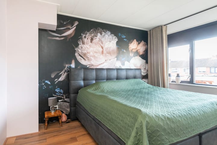 Foto 4 van J.D. van der Waalsstraat 25