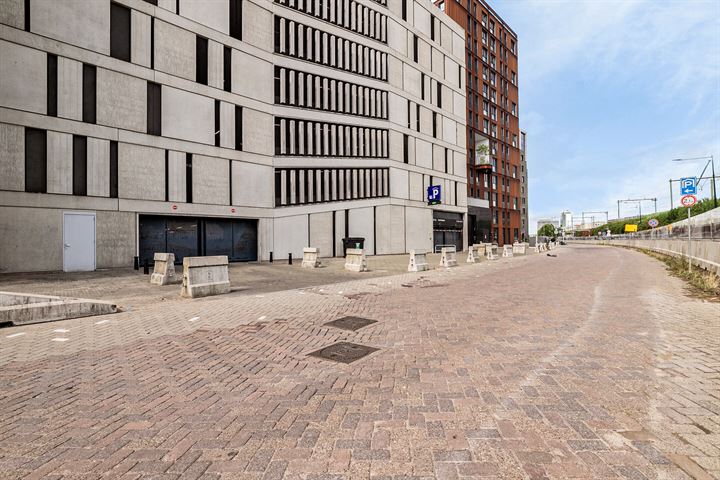 View photo 18 of Oostenburgermiddenstraat 537