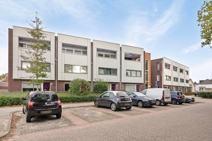 Bekijk foto 1 van Prins Hendrikstraat 70-A