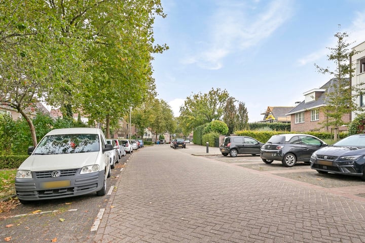 Bekijk foto 30 van Prins Hendrikstraat 70-A