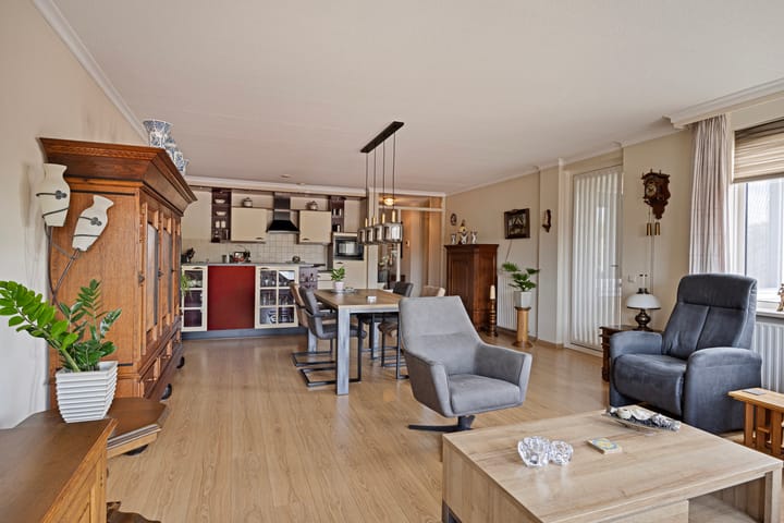 Photo 12 of Tuinstraat 36