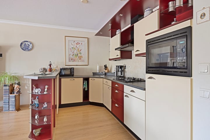 Photo 15 of Tuinstraat 36